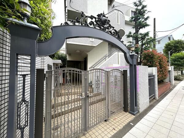 【ピアコート上野毛】エントランス