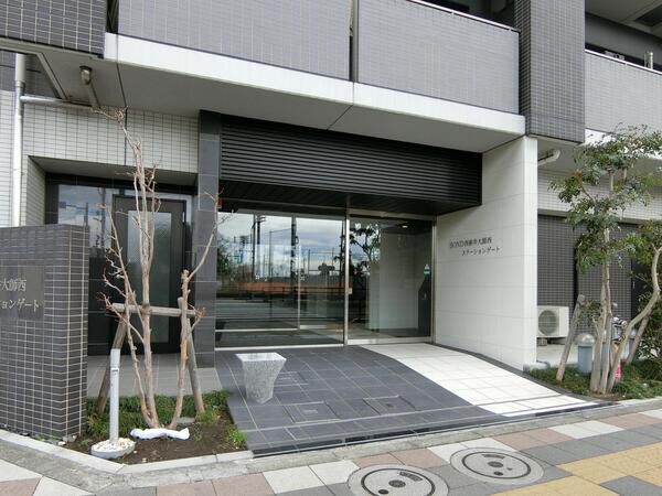 【BOND西新井大師西ステーションゲート】エントランス