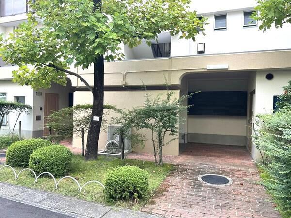 【東大路高野第2住宅】3棟 エントランス1 【東大路高野第2住宅】3棟 エントランス1