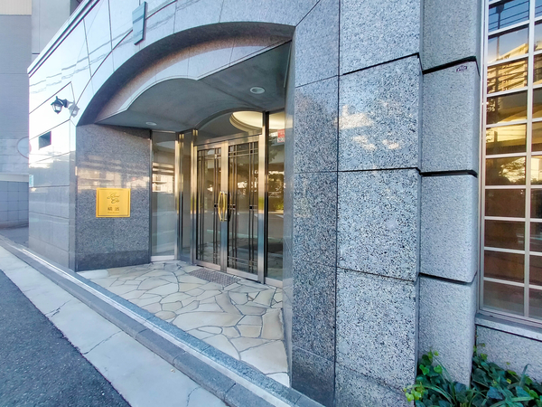 【グランシティ横濱ラフィーネ】エントランス