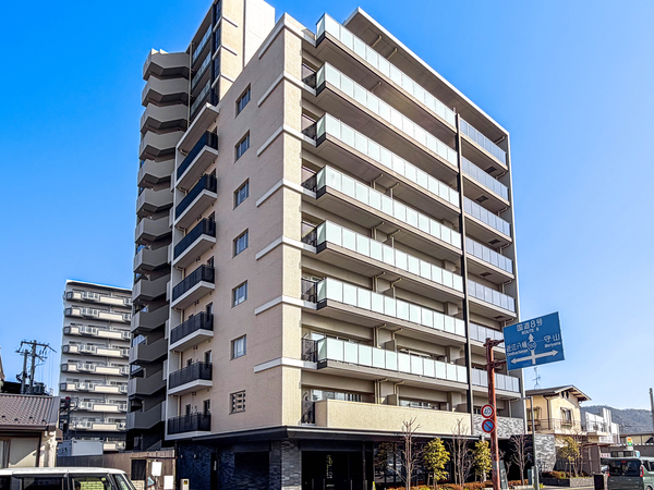 【シャリエ野洲レジデンス】外観