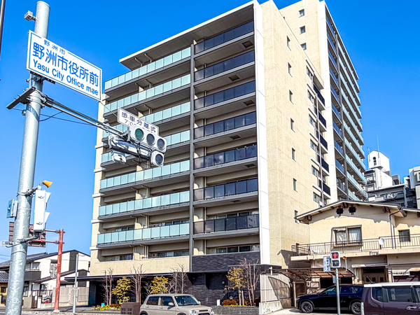 【シャリエ野洲レジデンス】外観