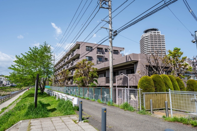 【ファミール聖蹟桜ヶ丘グランデージ】建物外観 【ファミール聖蹟桜ヶ丘グランデージ】建物外観