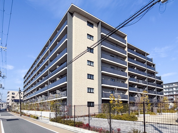 【メイツ京都西大路】外観