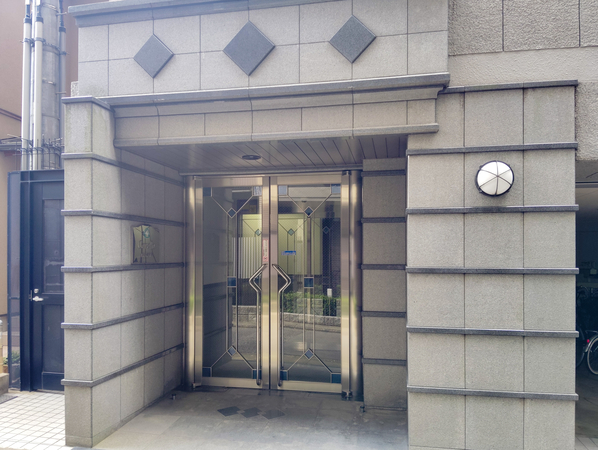 【カバーロ京都御所西】エントランス