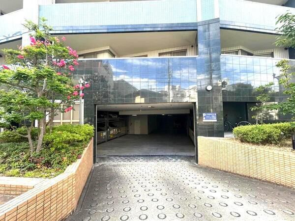 【ライオンズマンション清水谷公園】共用部分(駐車場) 【ライオンズマンション清水谷公園】共用部分(駐車場)
