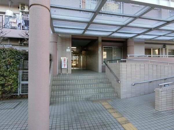 【けやき通り南四番館】エントランス