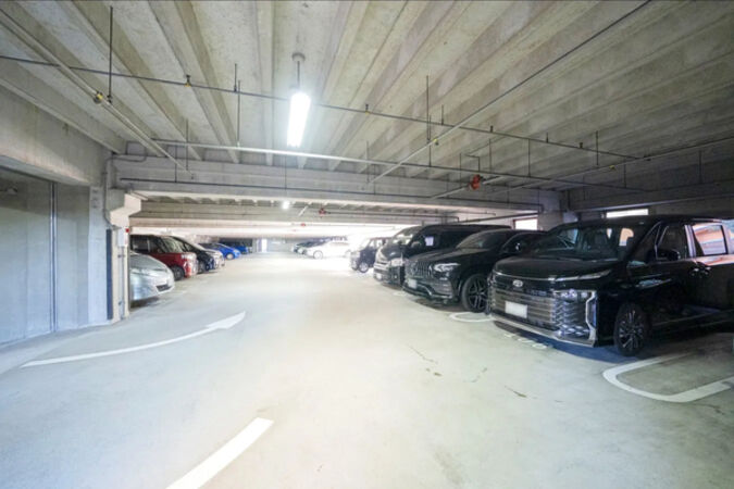 【ライオンズマンション若江東】駐車場