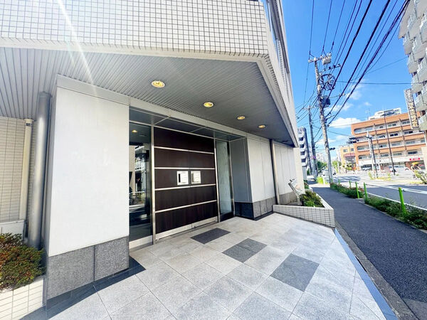 【レーベンリヴァーレ南常盤台】エントランス