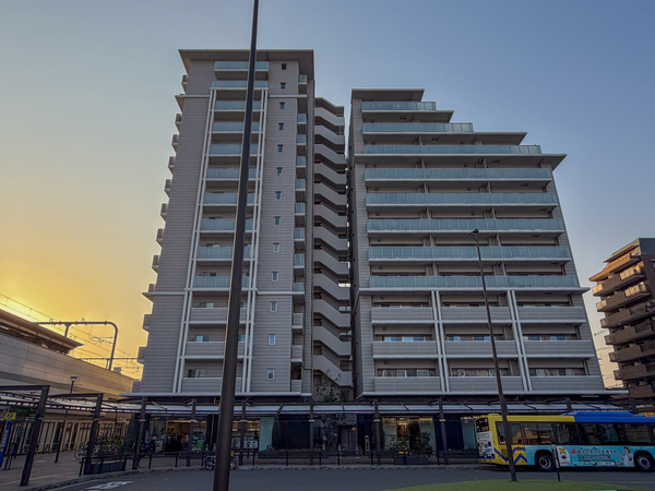 【ローレルスクエア東花園】外観