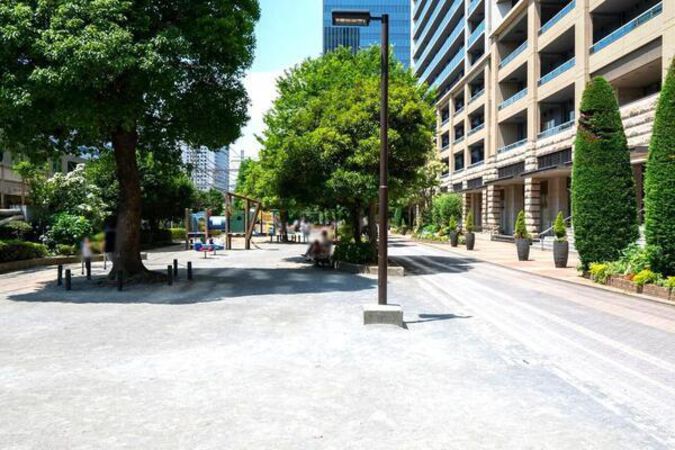 マンション敷地内　公園