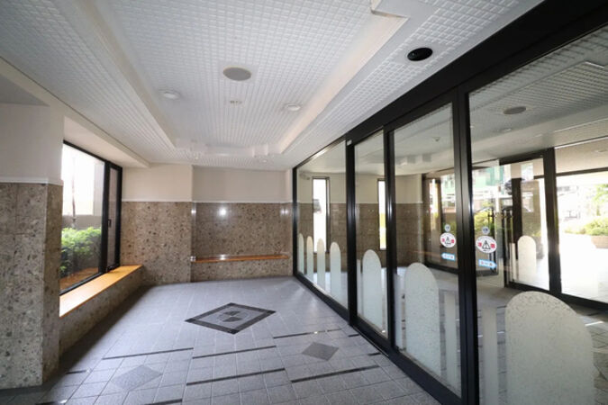 【モアグレース馬引】エントランス