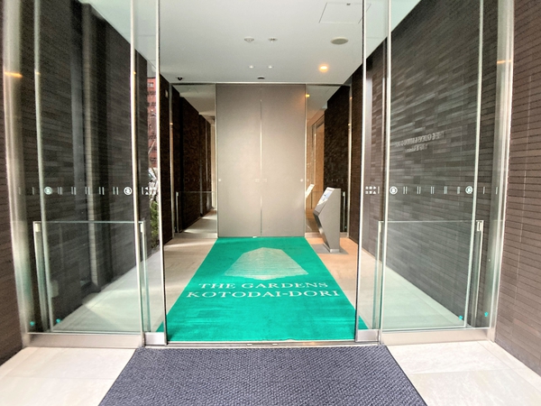 【ザガーデンズ勾当台通タワーレジデンス】エントランス