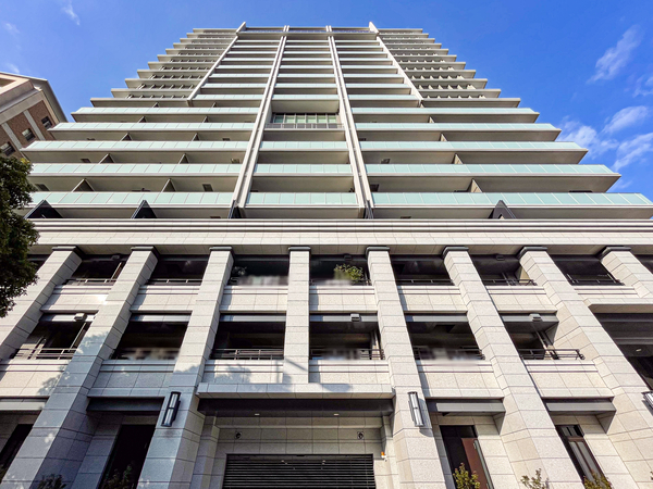 【ワコーレザ・神戸旧居留地レジデンスタワー】外観