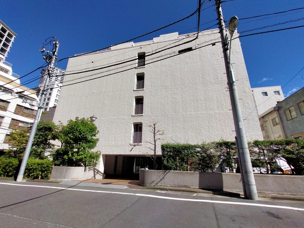 【ヴィラ赤坂】外観写真