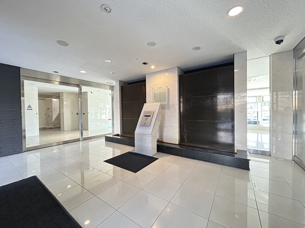 【ザ・テラス三好ヶ丘】エントランス内 【ザ・テラス三好ヶ丘】エントランス内