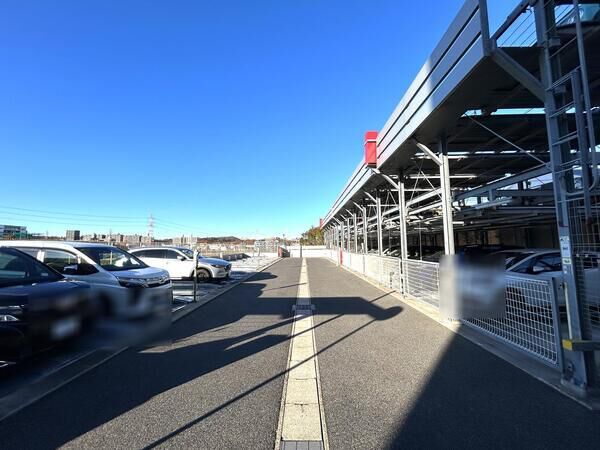 【ザ・テラス三好ヶ丘】駐車場 【ザ・テラス三好ヶ丘】駐車場