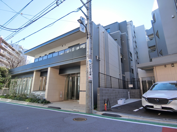 【クレヴィア新宿中落合EAST】外観