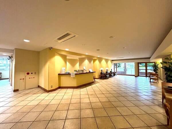 【RICイーストコート8番街】 1番館 エントランス1 【RICイーストコート8番街】 1番館 エントランス1