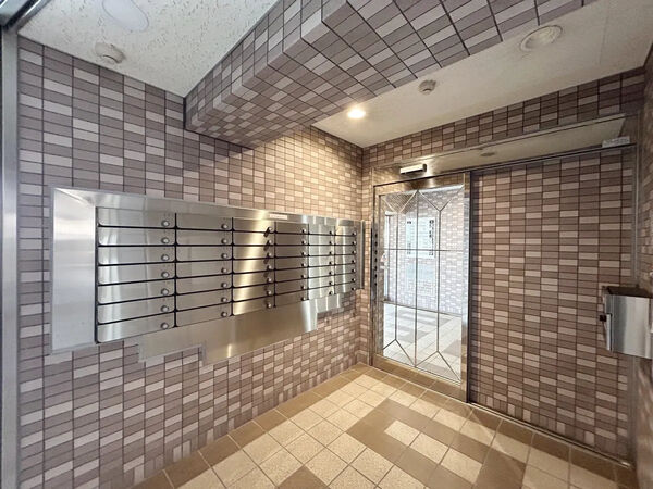 【サンワプラザ新神戸】エントランス