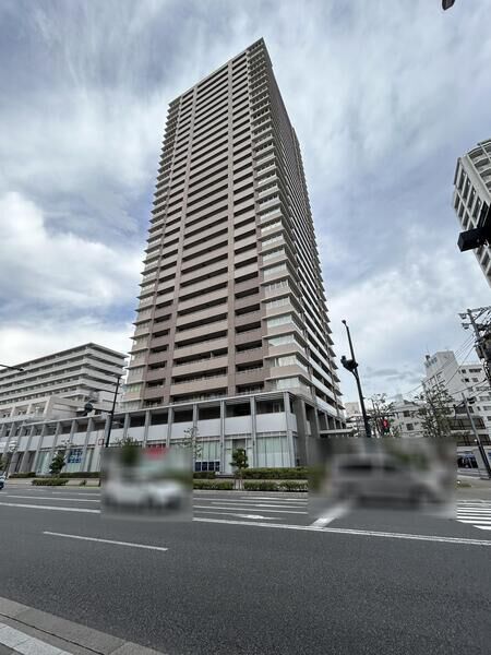 【ザ・広島タワー】外観