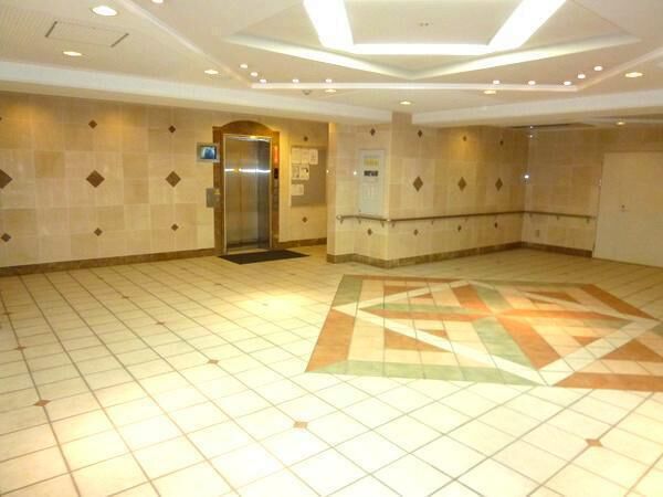 【ライオンズシティ栄】エントランス２