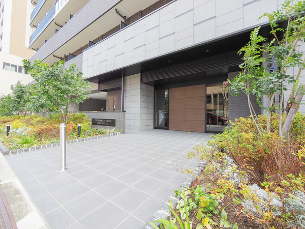 【プレサンスジェネ上前津】エントランス