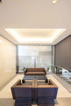 【ローレルアイ久屋大通】エントランス２