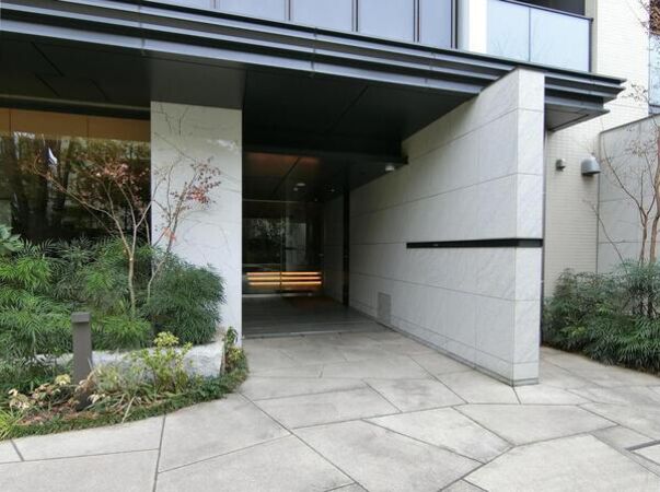 【プラウド杉並方南町】エントランス