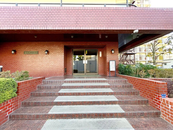 【蓮根サンハイツ】エントランスアプローチ