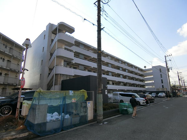 【アルファステージ横浜鶴見】外観
