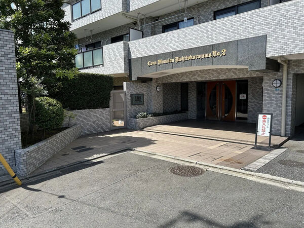 【ライオンズマンション西所沢第2】エントランス