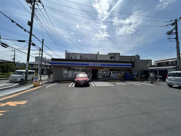 ローソンさいたま大成町四丁目店　約210ｍ