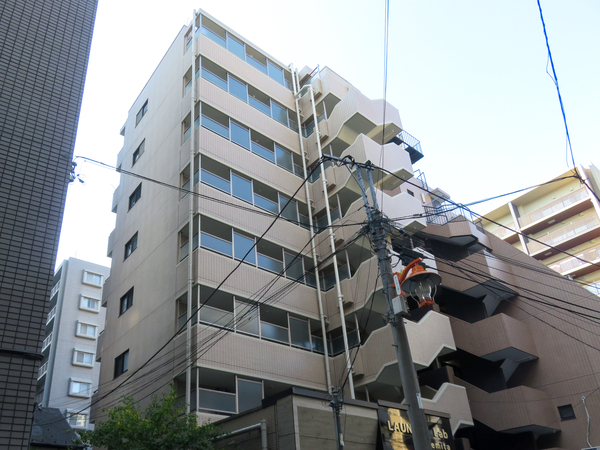 【マドレーヌ三鷹】外観