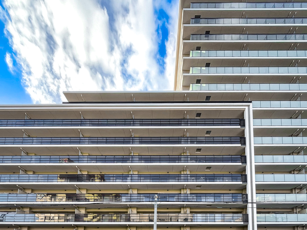 【シャルマンフジ和泉府中ステーションフロンティア】外観