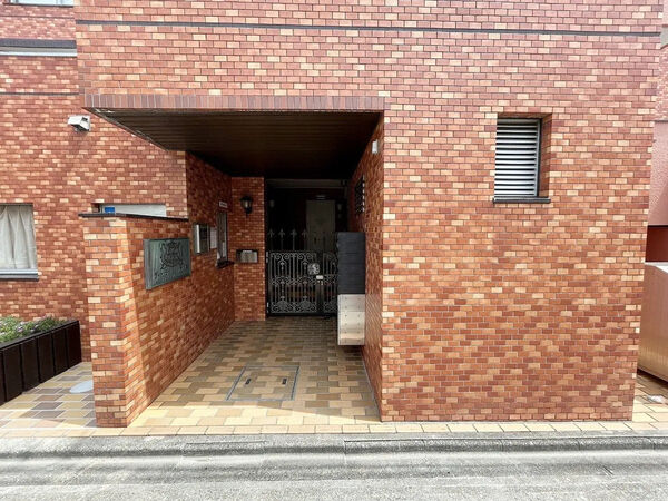 【ライオンズマンション元八事】エントランス 【ライオンズマンション元八事】エントランス