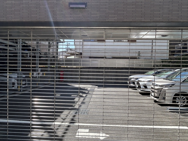 【ザ・パークハウス桜山レジデンス】駐車場
