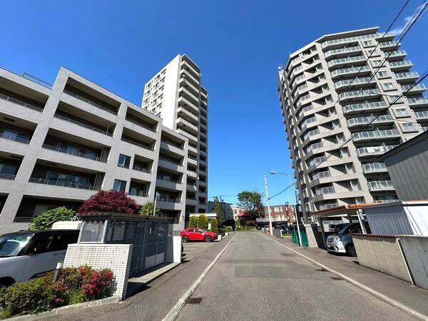 【クレアホームズ旭ヶ丘ハイライズ】外観２