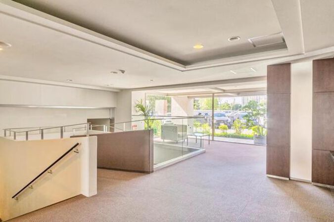 【クレアホームズ旭ヶ丘ハイライズ】エントランス２