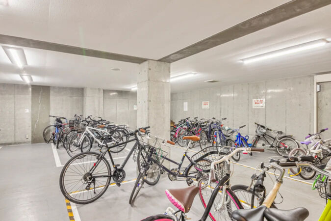 【クレアホームズ旭ヶ丘ハイライズ】共用部分（駐輪場）