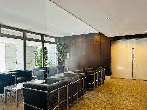 【ヴェレーナ京都西向日】ロビー