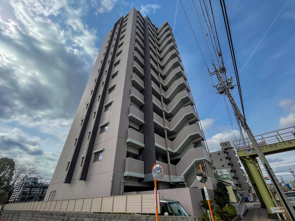 【ファミリアーレ上小田井レジデンス】外観