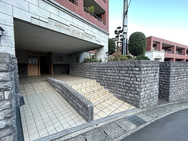 【ファーネストヒルズ高宮インテルノ】エントランス 【ファーネストヒルズ高宮インテルノ】エントランス