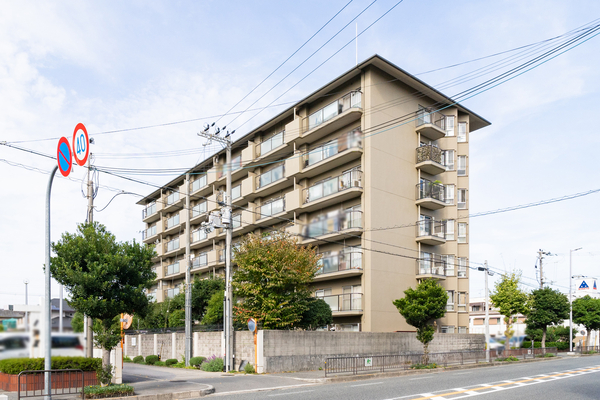 【日商岩井服部マンション】外観