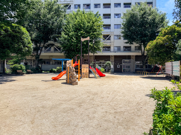 堀ノ内東公園まで約120m(徒歩2分)