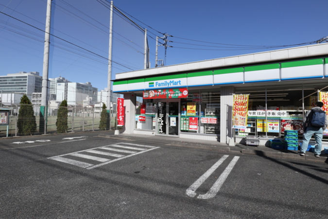 ファミリーマート千住あずま店 約120m(徒歩2分) ファミリーマート千住あずま店 約120m(徒歩2分)