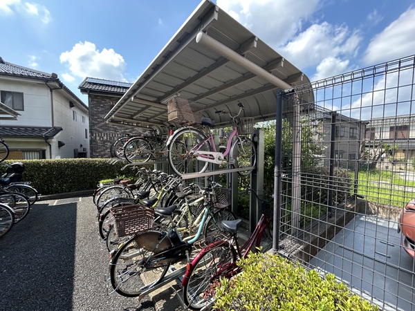 【シュロス大宮宮原】駐輪場