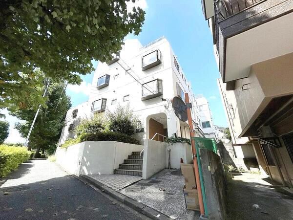 【エクレール大倉山】外観3