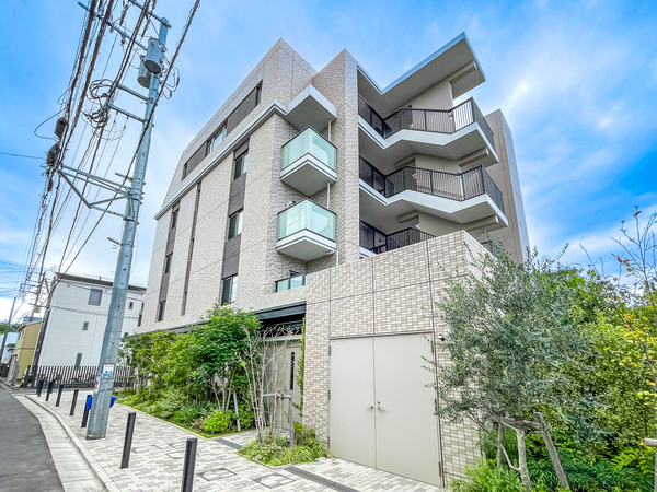 【クレストラフィーネ新川崎】外観