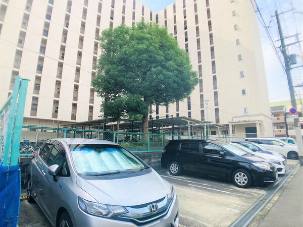 【京橋第一コーポ】共用部分(駐車場) 【京橋第一コーポ】共用部分(駐車場)